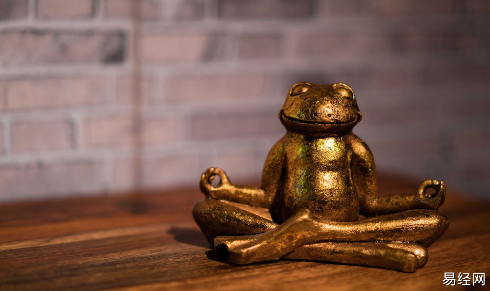 鱼装饰鱼嘴朝向风水(鱼嘴朝里还是朝外招财) 鱼装饰鱼嘴朝向风水(鱼嘴朝里还是朝外招财)