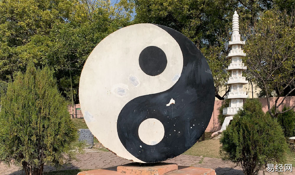 埋鸡蛋看坟墓风水好吗