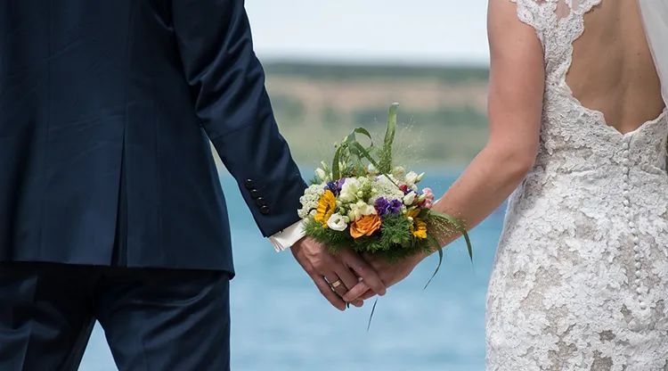 1743386326603765.jpg 结婚.jpg