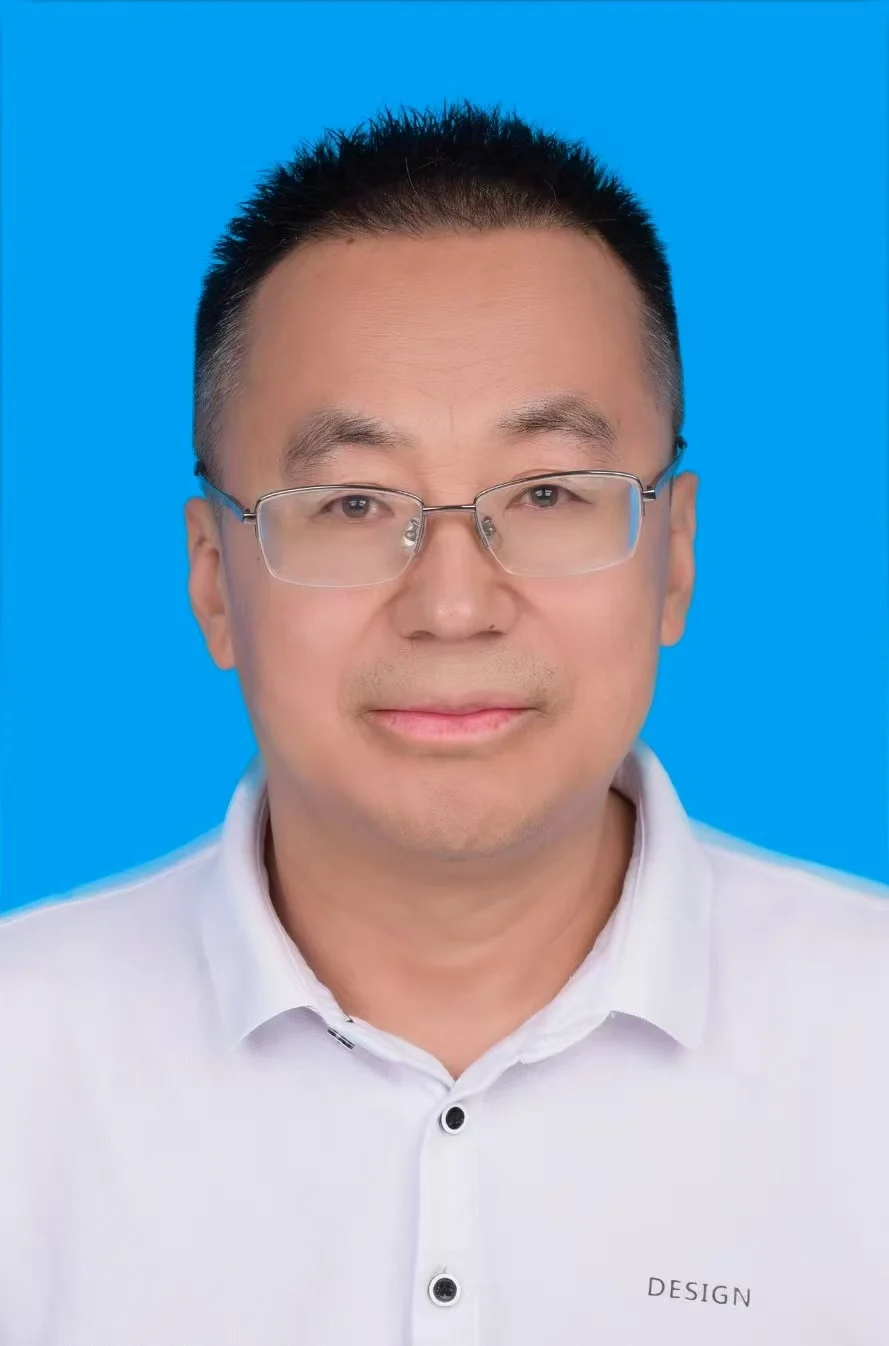 杜伟-中国民主建国会会员、著名书法家、诗人、收藏家